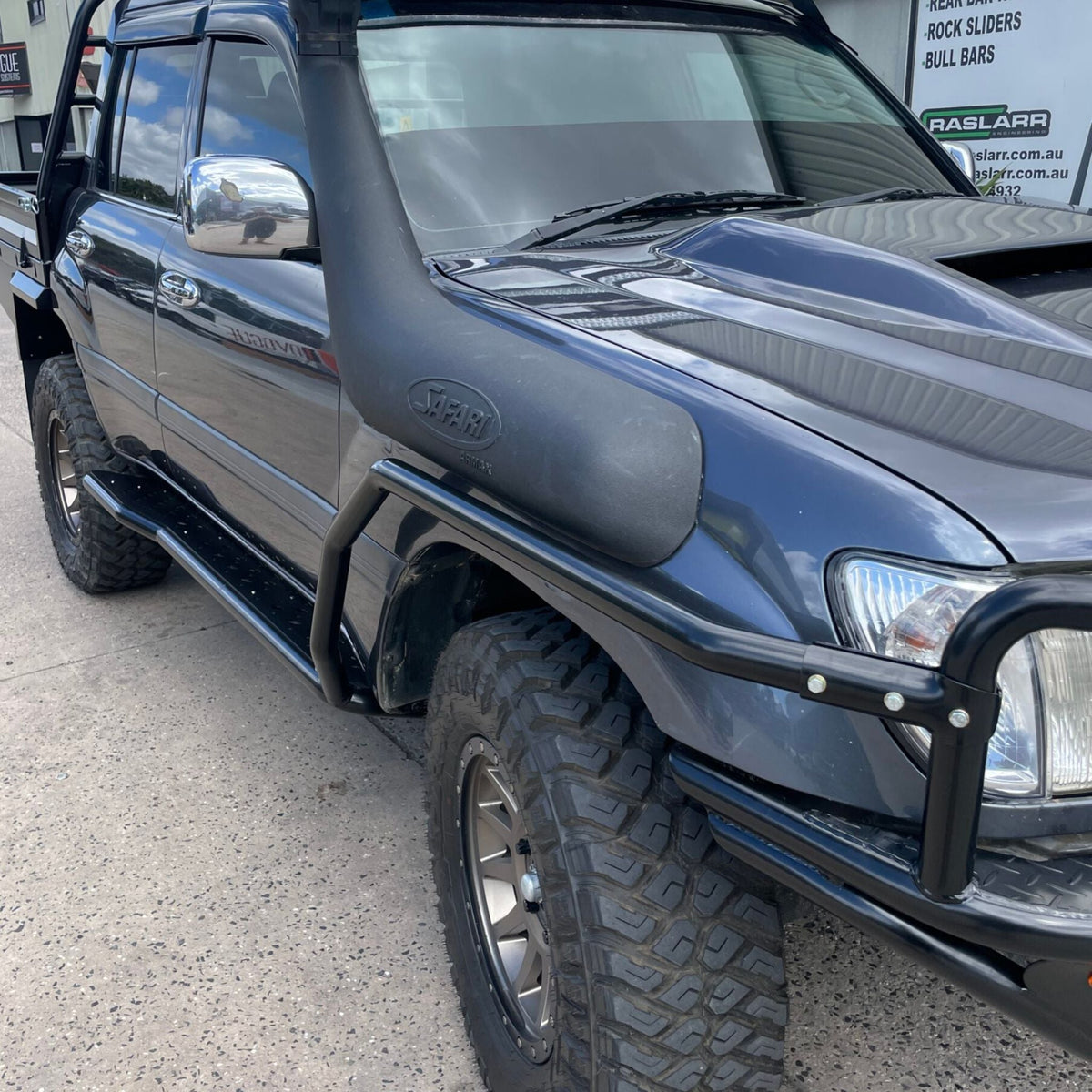 105 Series Toyota LandCruiser Revolution Rock Sliders & Rails - Multi Hole Top / 1999