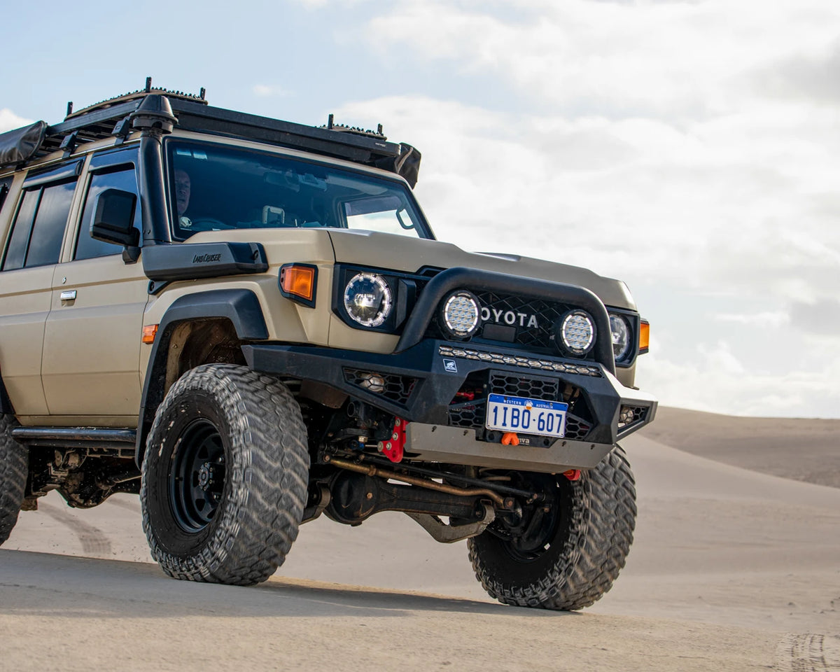 Offroad Animal - Predator Bull bar, Suitable for Toyota Land Cruiser (facelift) 76, 78, 79 Dual Cab, 2024 on