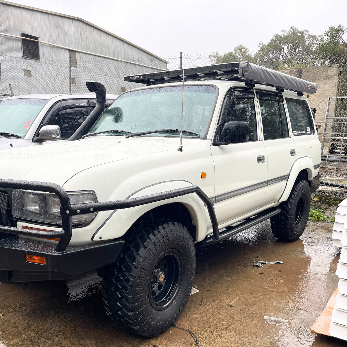 80 Series Toyota LandCruiser Traditional Rock Sliders & Rails - 1997 / Dimple Die Infills