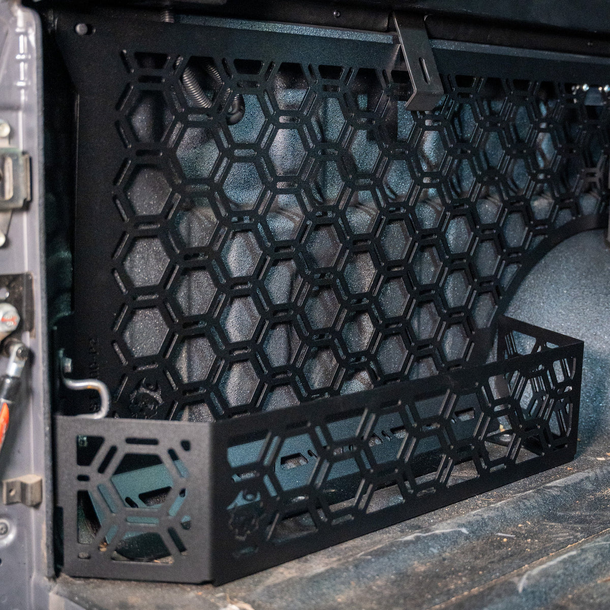 Molle Storage Pockets | Spray in Tub Liner | Mazda BT-50 TF 2024+ - Driver