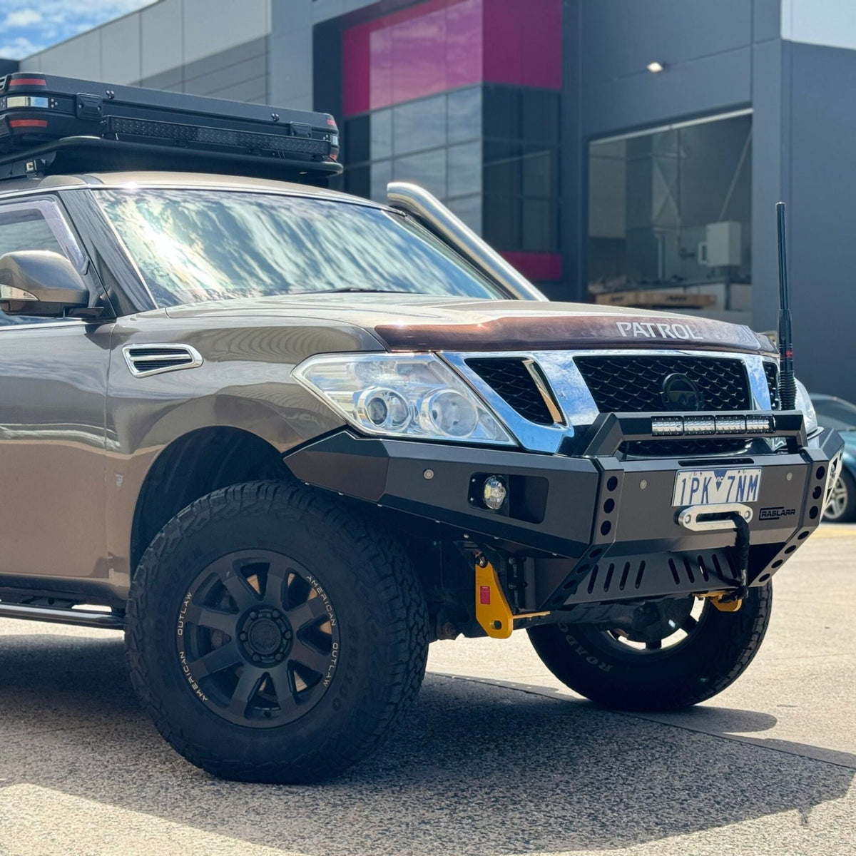 S1-3 Y62 Nissan Patrol Low Line (Winter) Bull Bar - 4 Sensors / ST / Light Bar Kit: Yes