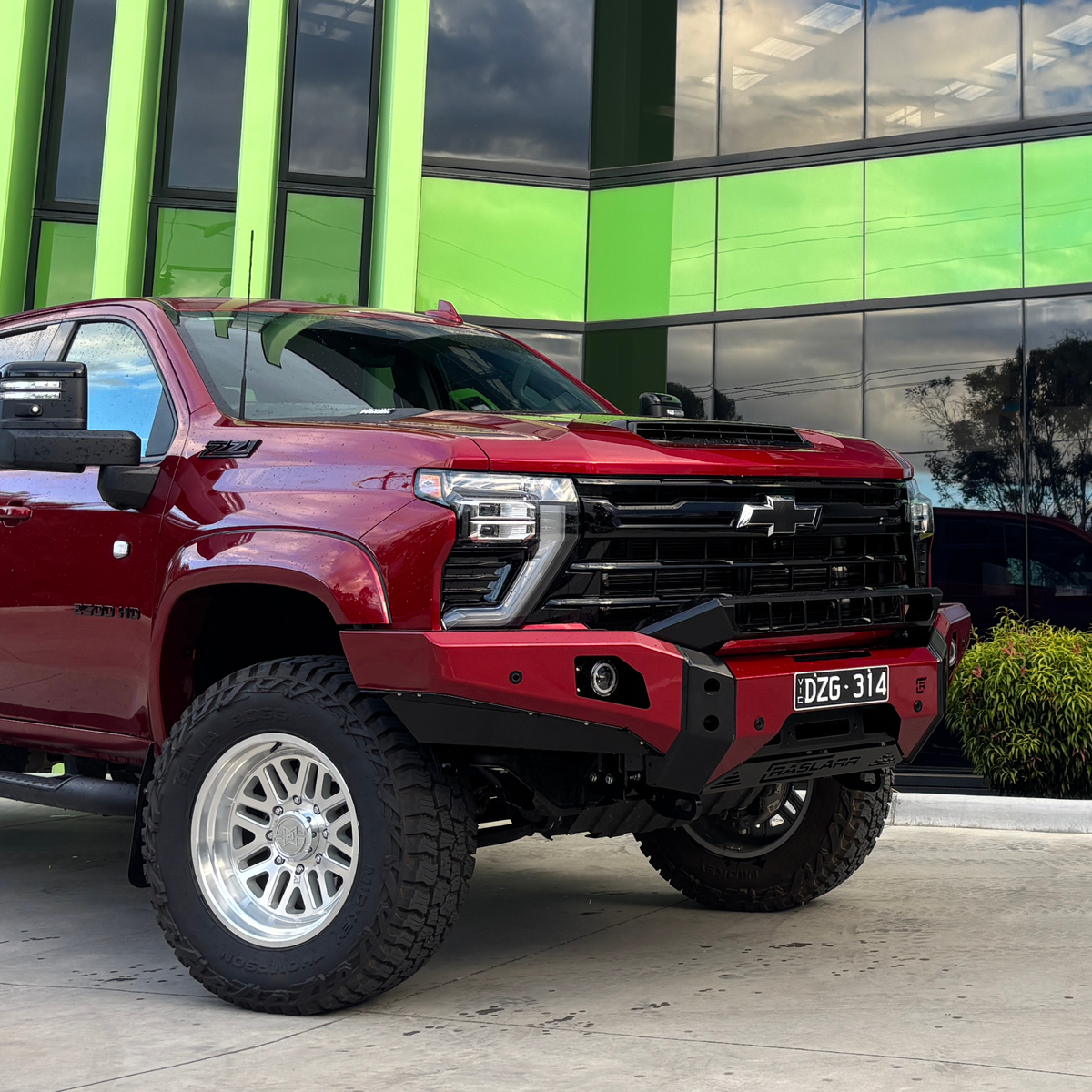 Chevrolet 2500 Silverado Winter Bull Bar - 2024 / 32" Stedi Light Bar: Yes