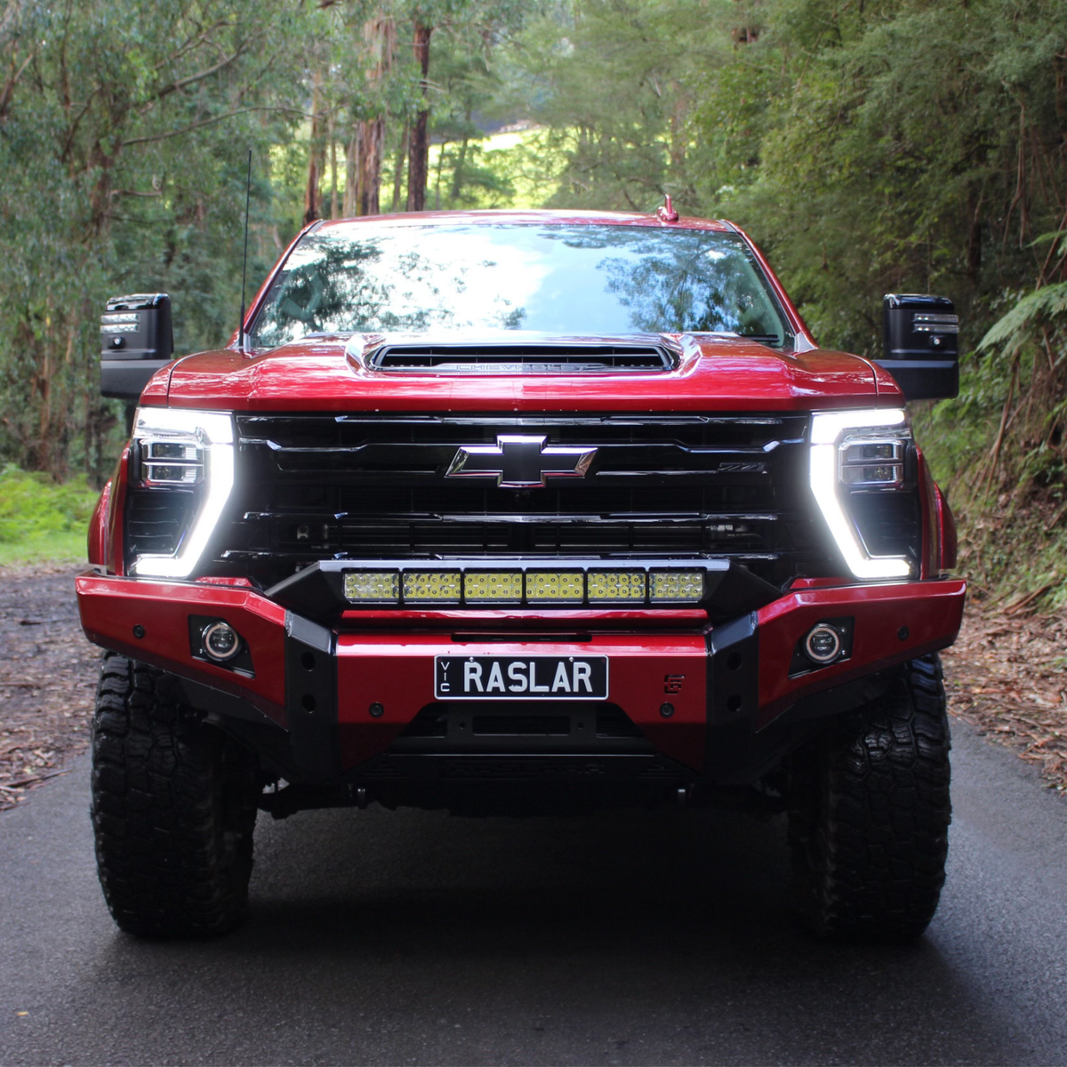 Chevrolet 2500 Silverado Winter Bull Bar - 2024 / 32" Stedi Light Bar: Yes