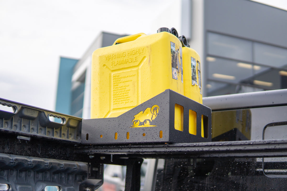 Offroad Animal - Dual Jerry Can Holder - Upright sit