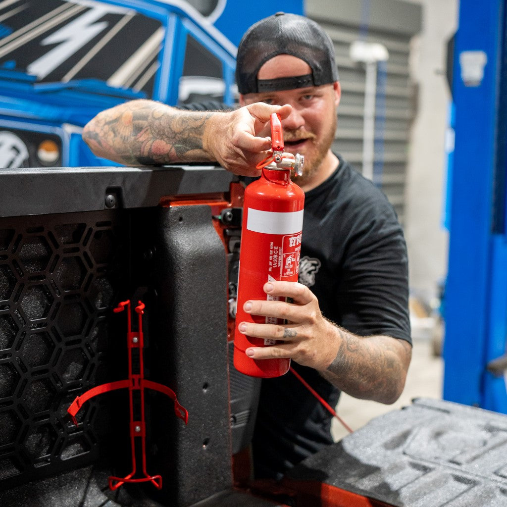 Vertical Tub Fire Extinguisher Bracket + 1kg Fire Extinguisher | VW Amarok 2023+
