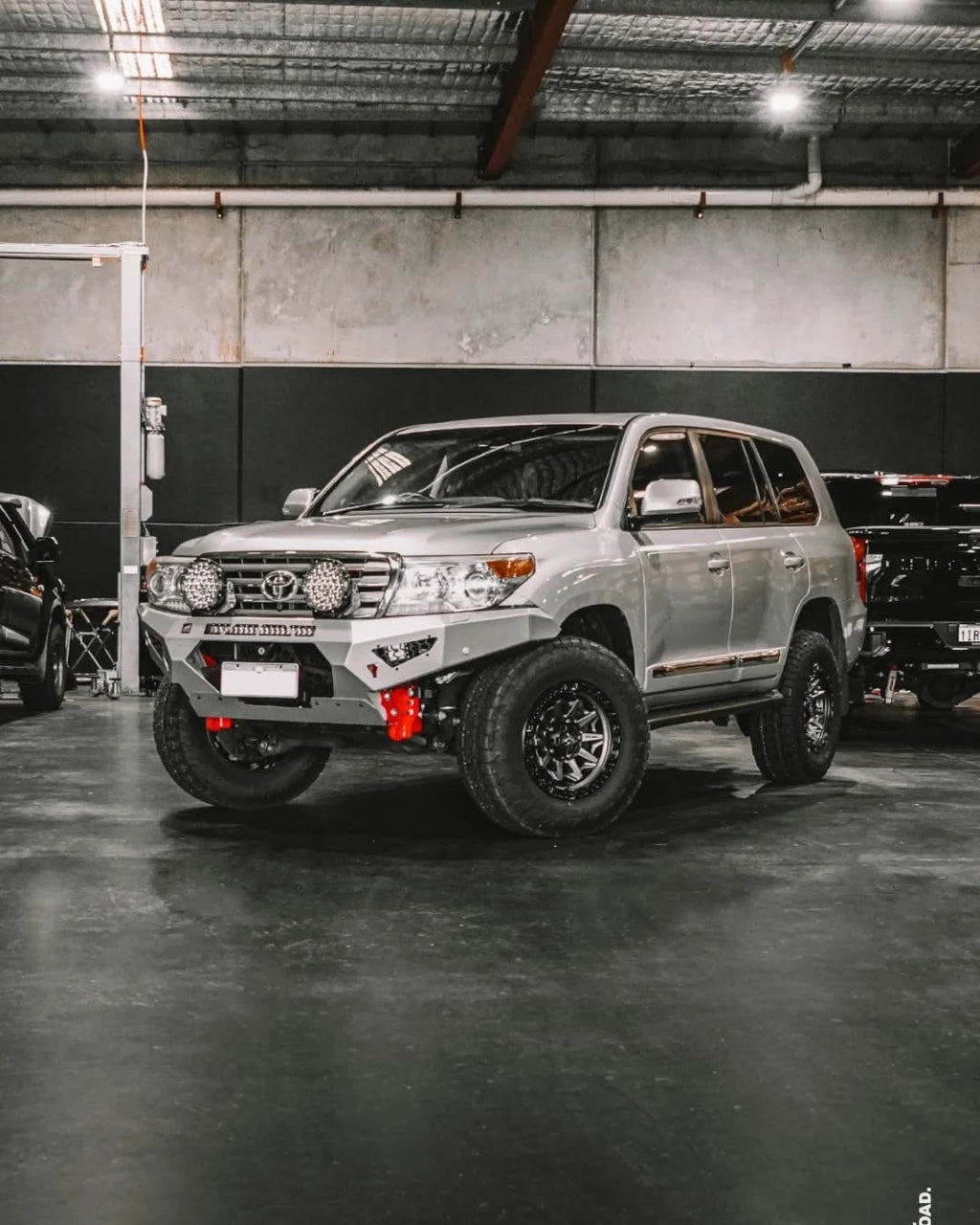 Offroad Animal - Predator Bull bar, To suit for Toyota Land Cruiser 200 Series, 2008 (MY08) to 2014