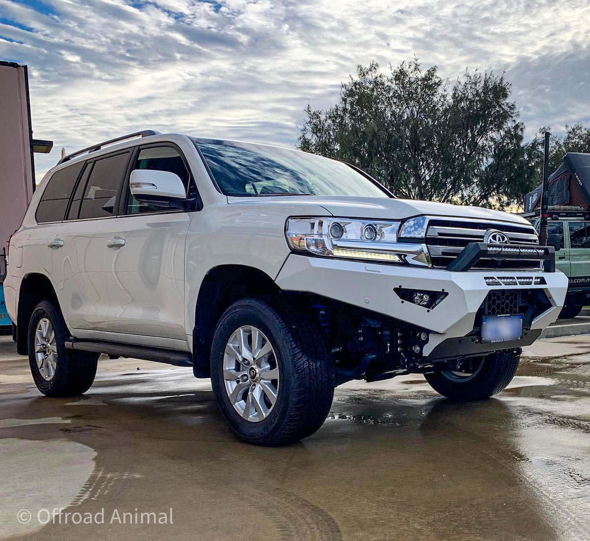 Offroad Animal - Predator Bull bar, To suit Toyota Land Cruiser 200 Series, 2015-2021