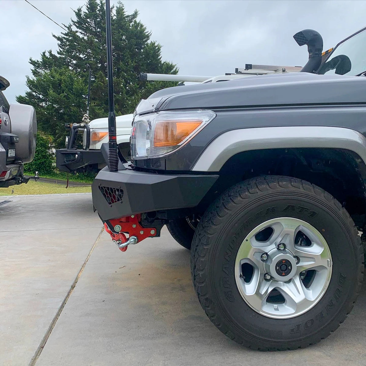 Offroad Animal - Predator Bull bar, To suit Toyota Land Cruiser 76, 78, 79 Series, 2007-2023 ( Does Not Suit 2017+ Single Cab)