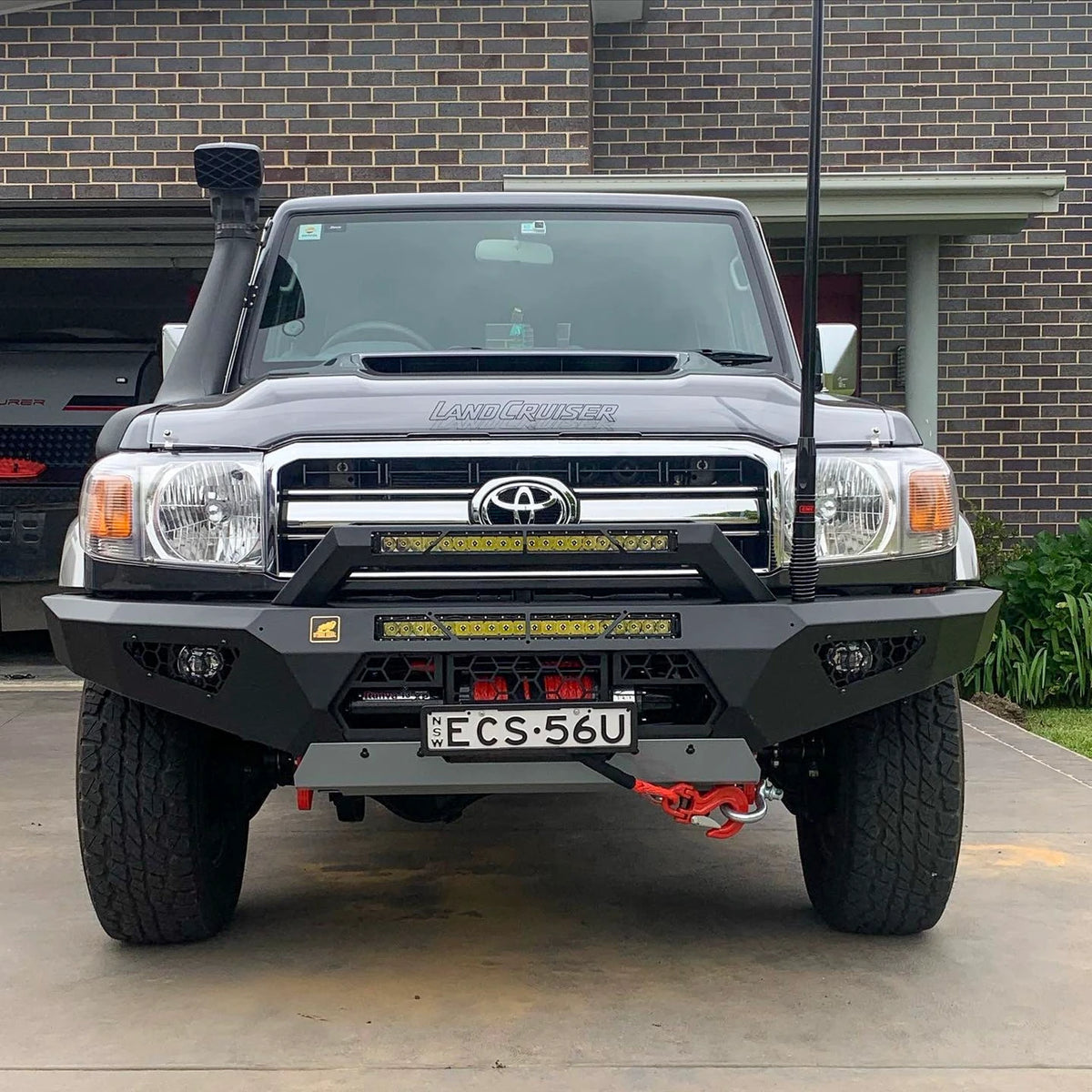 Offroad Animal - Predator Bull bar, To suit Toyota Land Cruiser 76, 78, 79 Series, 2007-2023 ( Does Not Suit 2017+ Single Cab)
