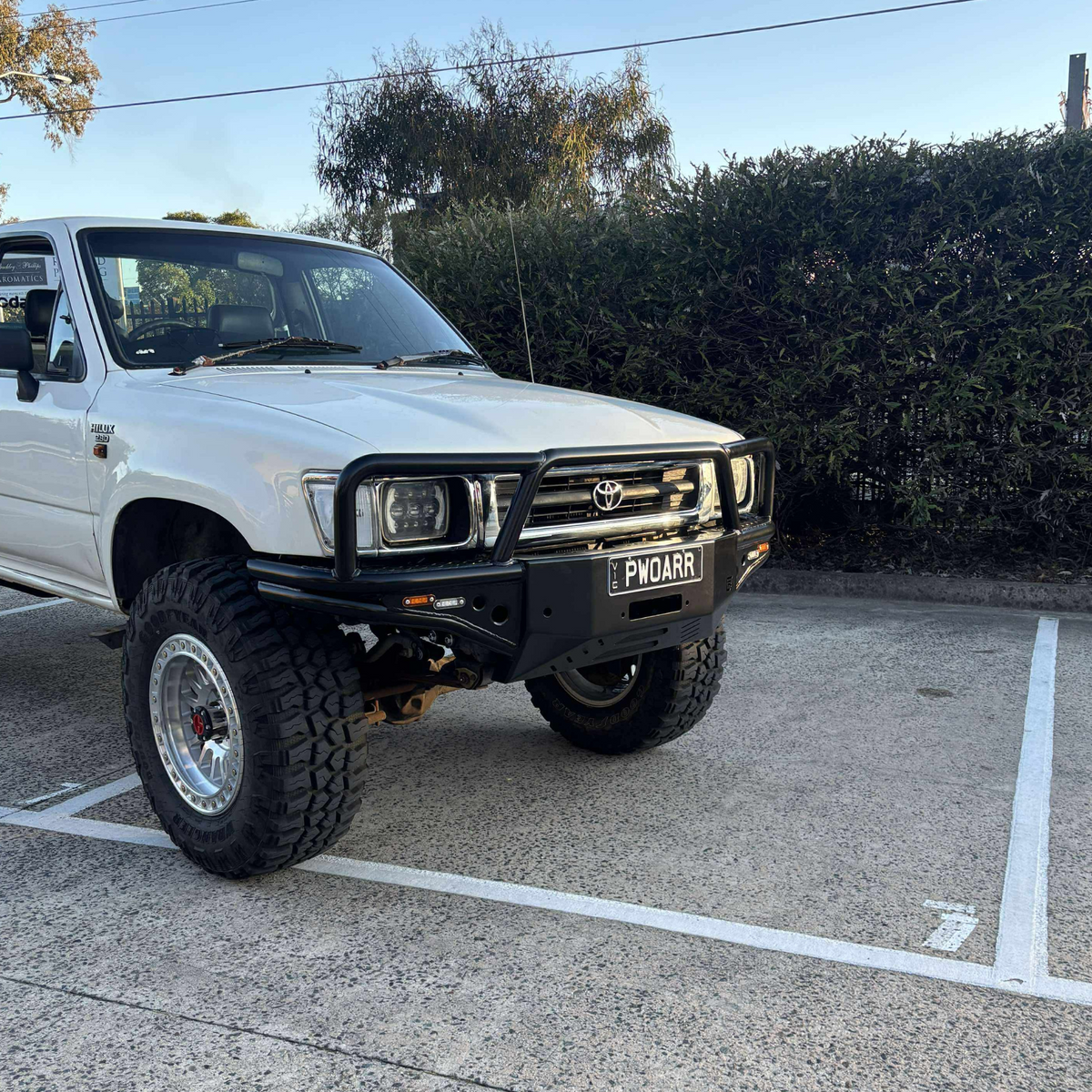 LN106 Pooly Bull Bar