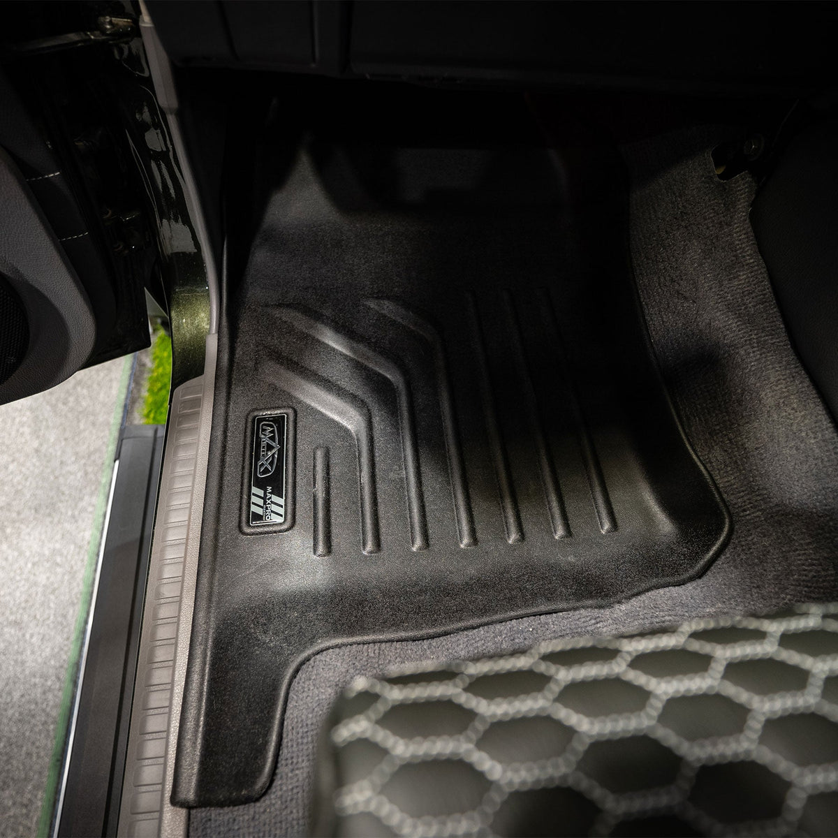 Maxliner Toyota LandCrusier 70 Series MaxPro Floor Mats