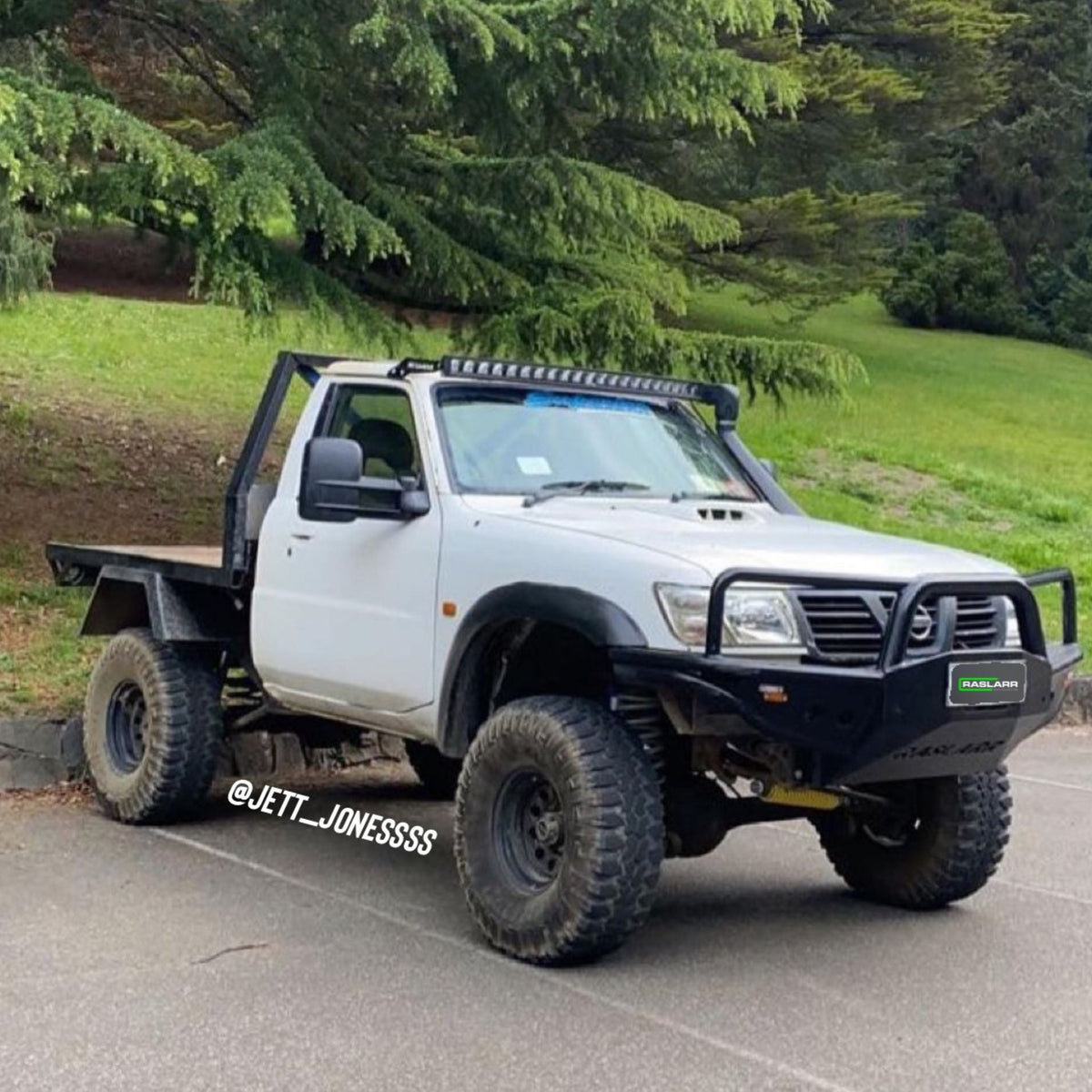 GU Nissan Patrol Hooped Azza Bull Bar - Series 1-3 / High Mount Winch