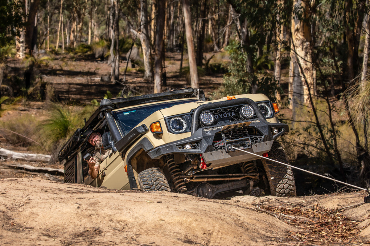 Offroad Animal - Predator Bull bar, Suitable for Toyota Land Cruiser (facelift) 76, 78, 79 Dual Cab, 2024 on