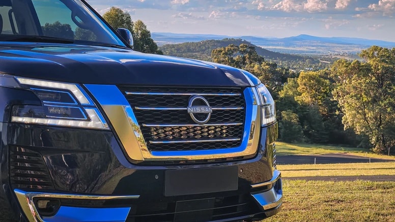 Nissan Patrol Y62 Series 5 (2020-on) Behind Grille Light Bar Kit - Ti-L, 1 x Raptor 125W Light Bar