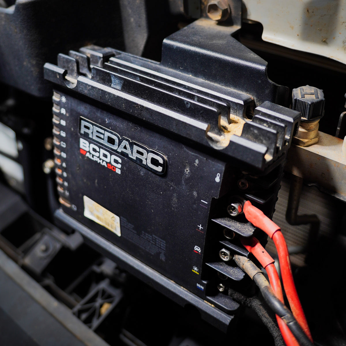 The Ultimate Dual Battery Kit | Toyota Prado 250 - Yes please - Invicta Xero 12V 120Ah