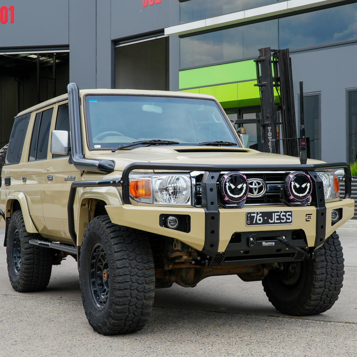 76 Series, 78 Series, 79 Series Toyota LandCruiser Dallas Bull Bar - 79 Single Cab (07-2016)