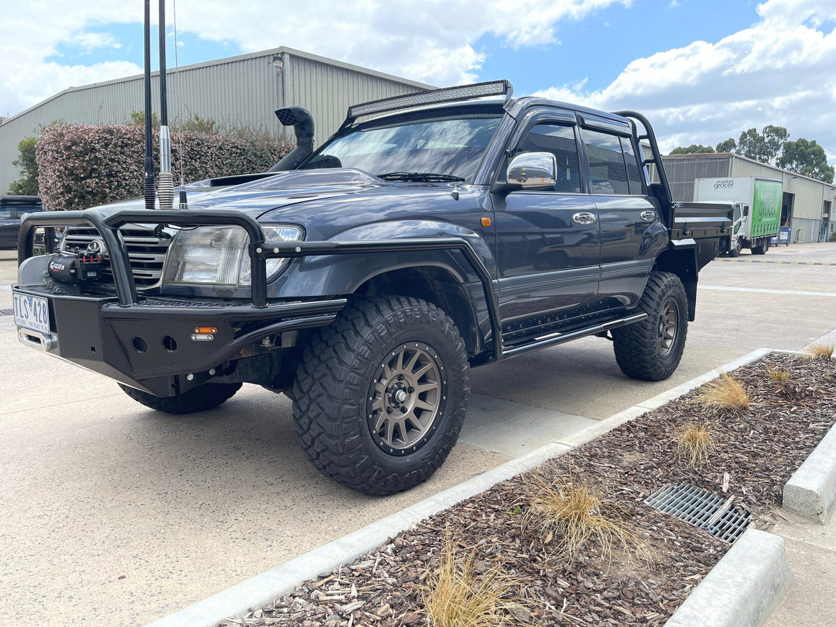 100 Series IFS Toyota LandCruiser Revolution Rock Sliders & Rails - 2003 / Custom Infills