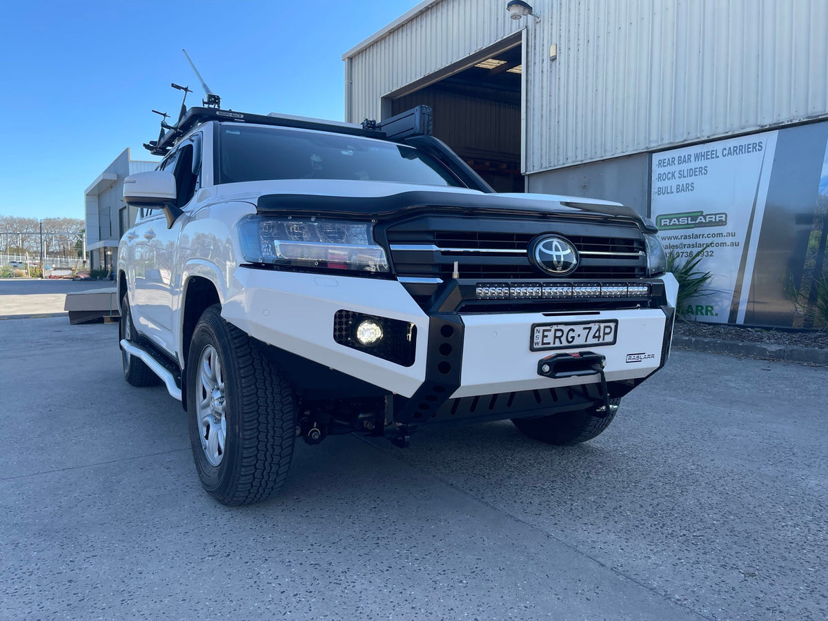 300 Series Toyota LandCruiser Low Line (Winter) Bull Bar - Sahara