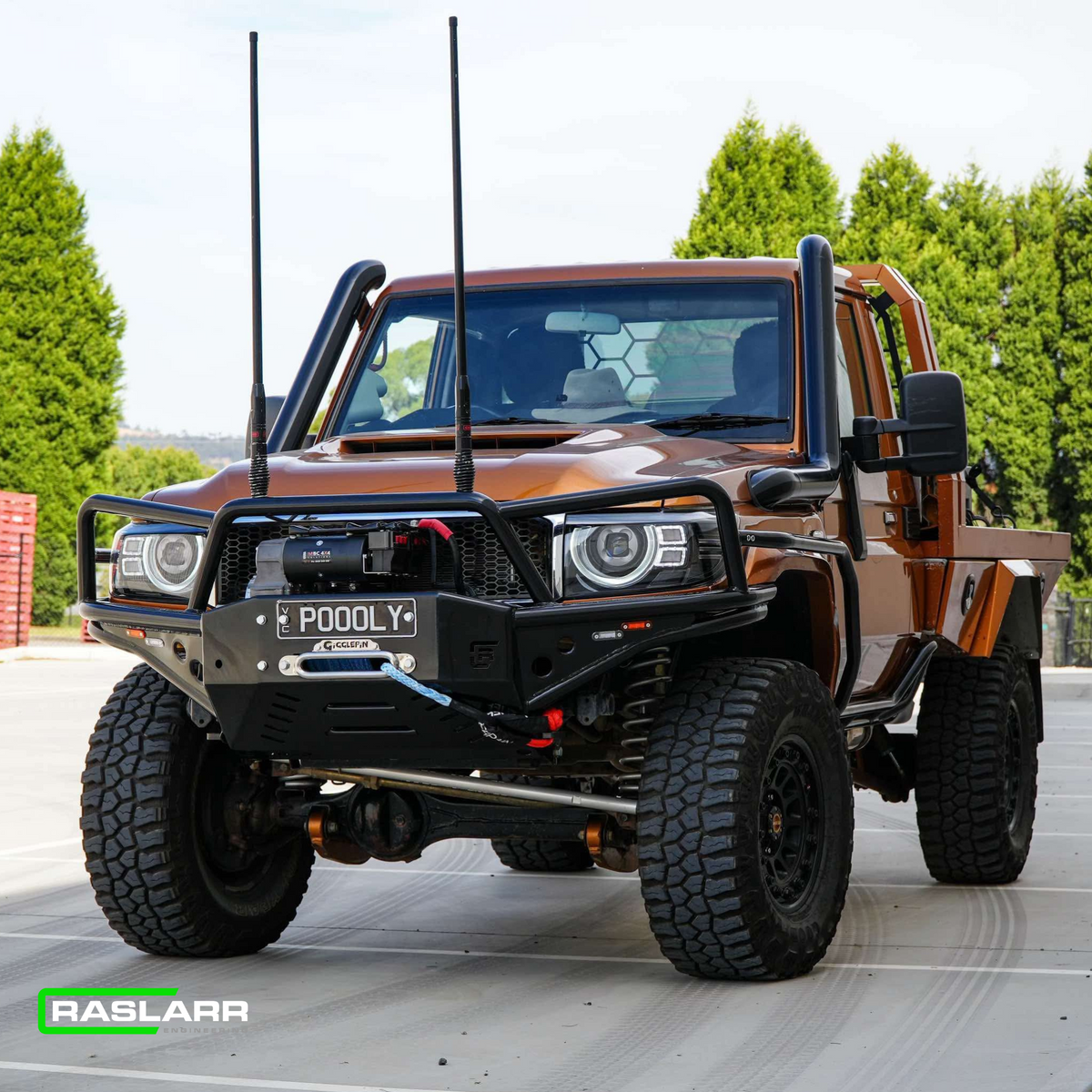 70 Series Toyota LandCruiser Pooly Bull Bar - 79 Dual Cab (07-23) / Angry Hoops