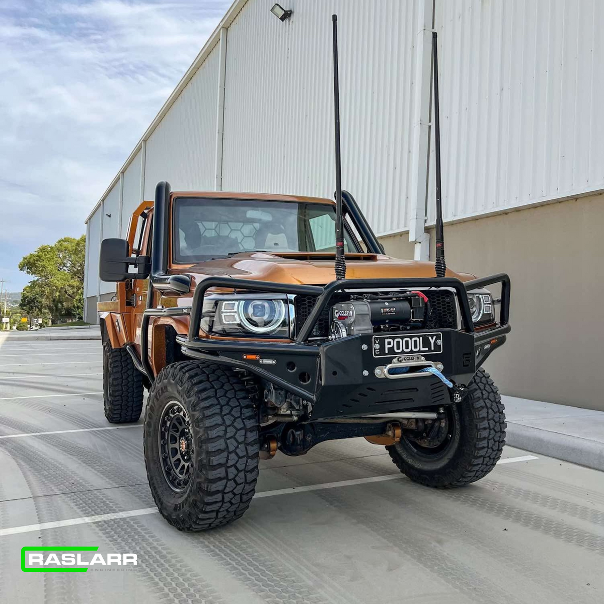 70 Series Toyota LandCruiser Pooly Bull Bar - 78 Series (07-23) / Angry Hoops
