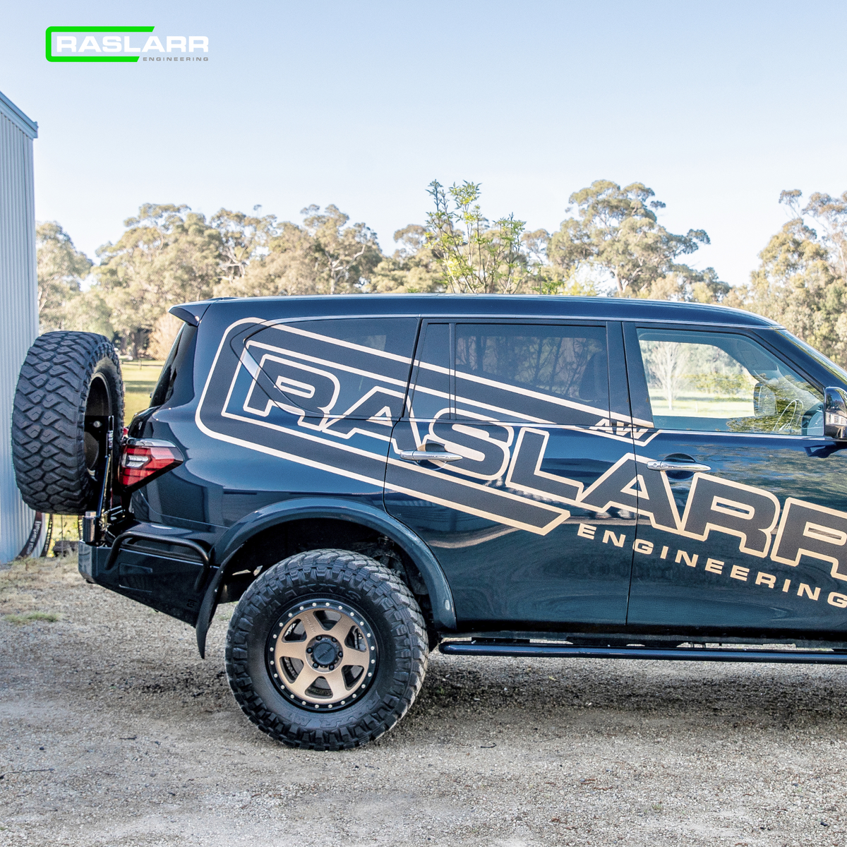 S1-4 Y62 Nissan Patrol Rear Bar V2 - Series 4 / Ti / Side Hoops: Yes