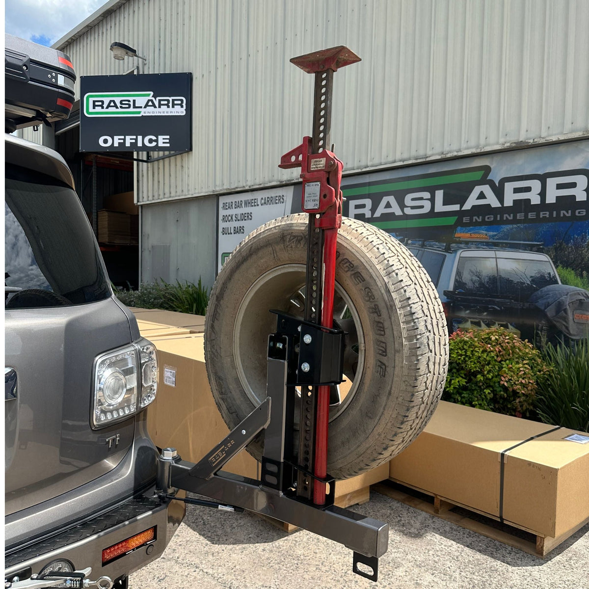 Rear Bar Hi Lift Jack [Sits between vehicle & carrier] - GU Patrol S1-3
