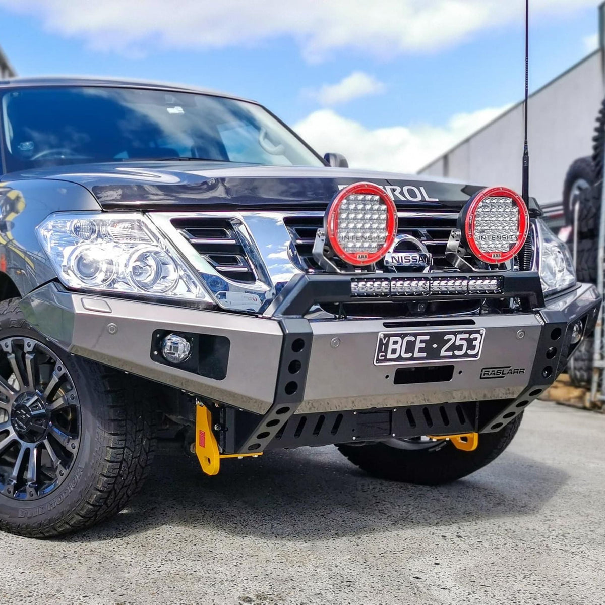 S1-3 Y62 Nissan Patrol Low Line (Winter) Bull Bar - 2 Sensors / ST / Light Bar Kit: No