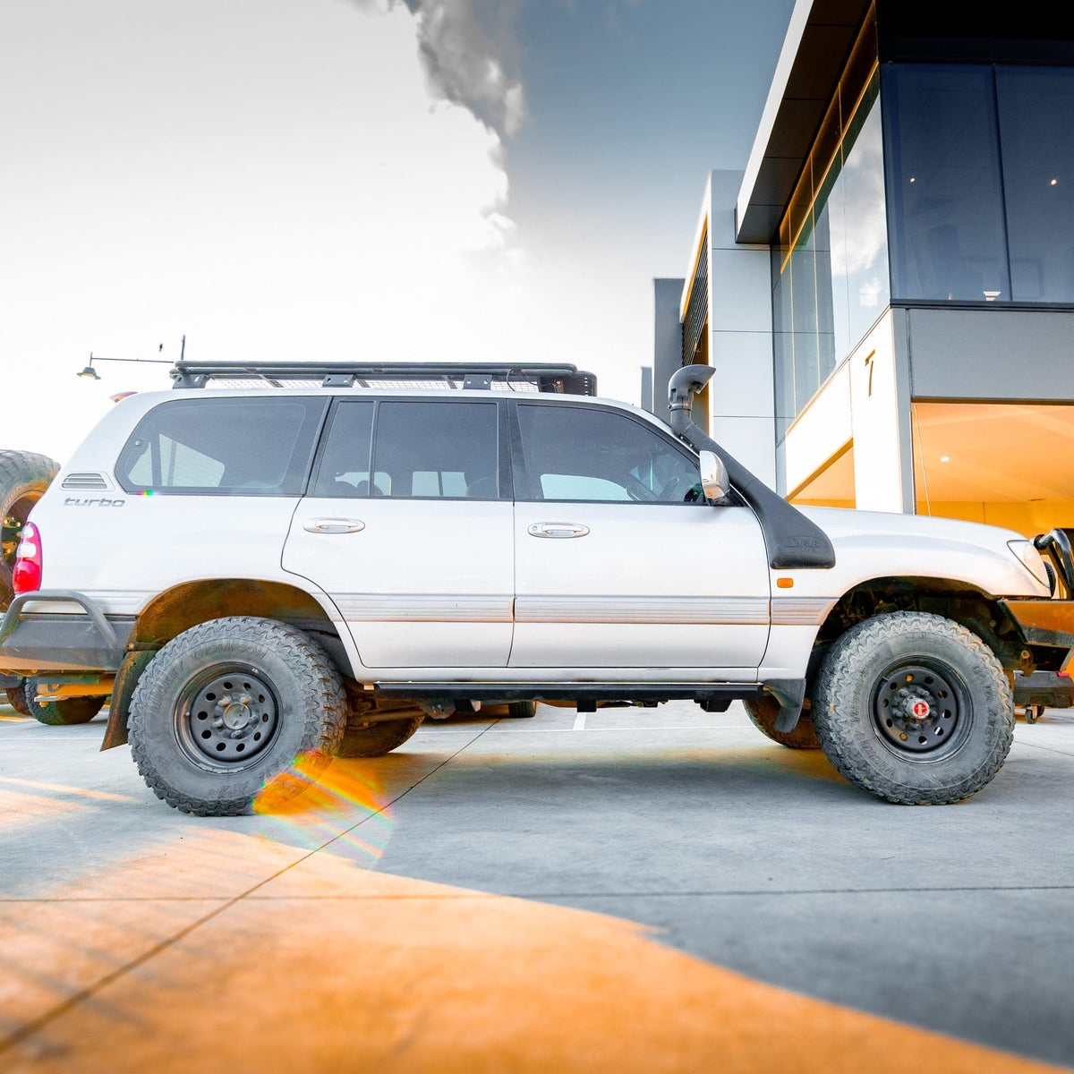 The Cruiser Company - Toyota LandCruiser 100 Series Side Steps