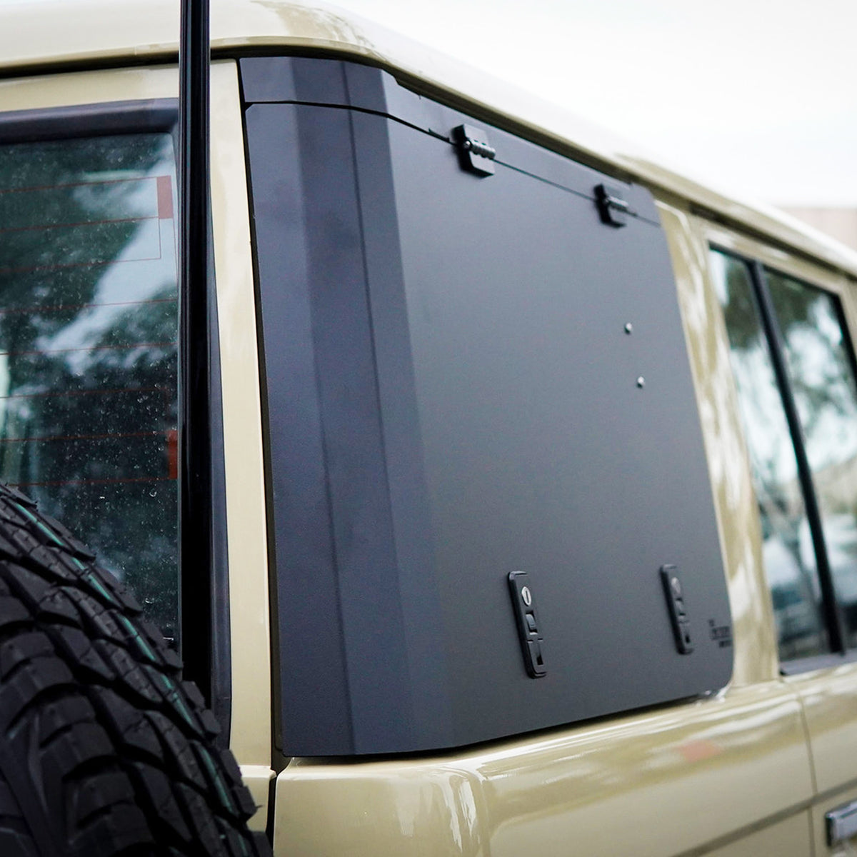 The Cruiser Company - Toyota LandCruiser 76 Series Lift Up Window