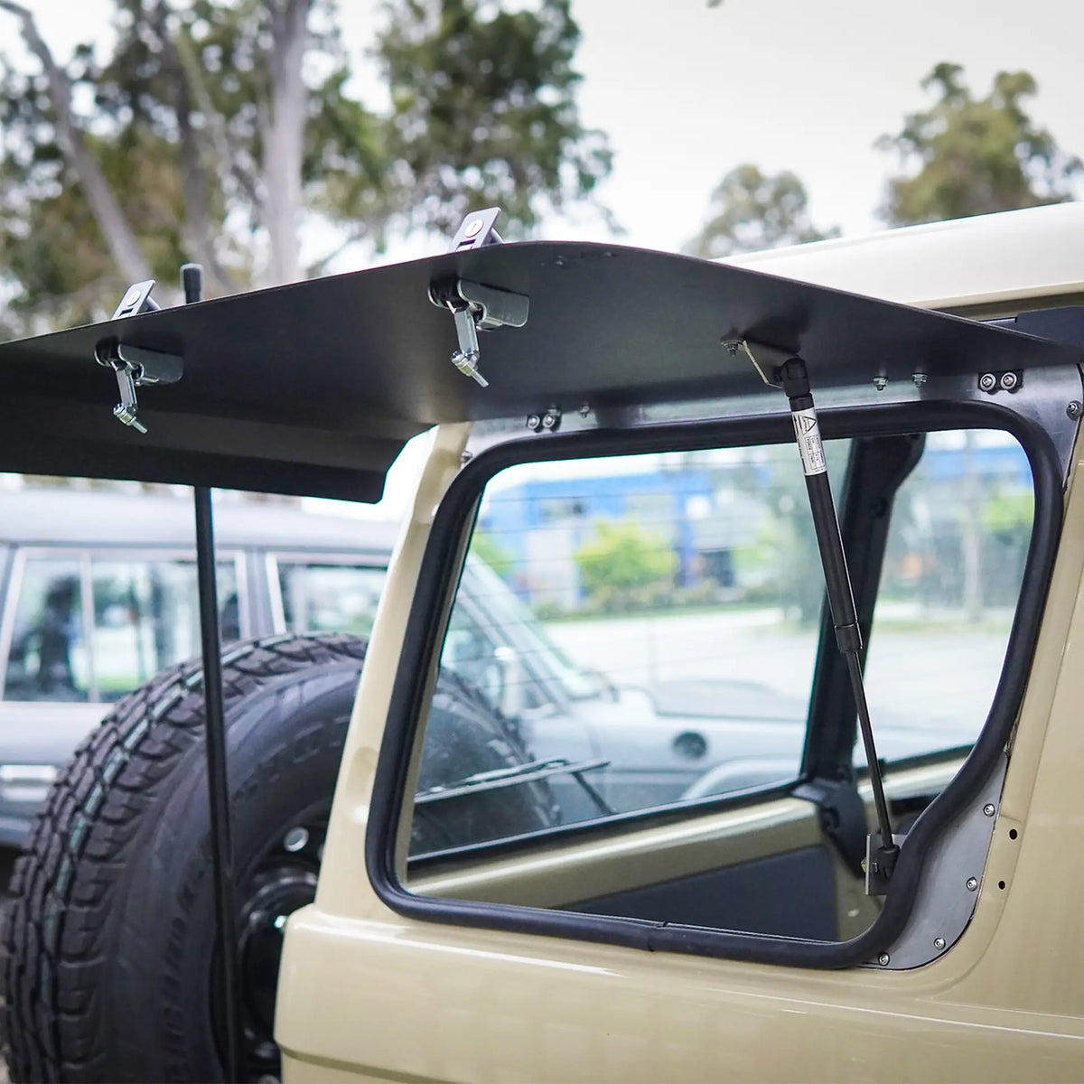 The Cruiser Company - Toyota LandCruiser 76 Series Lift Up Window