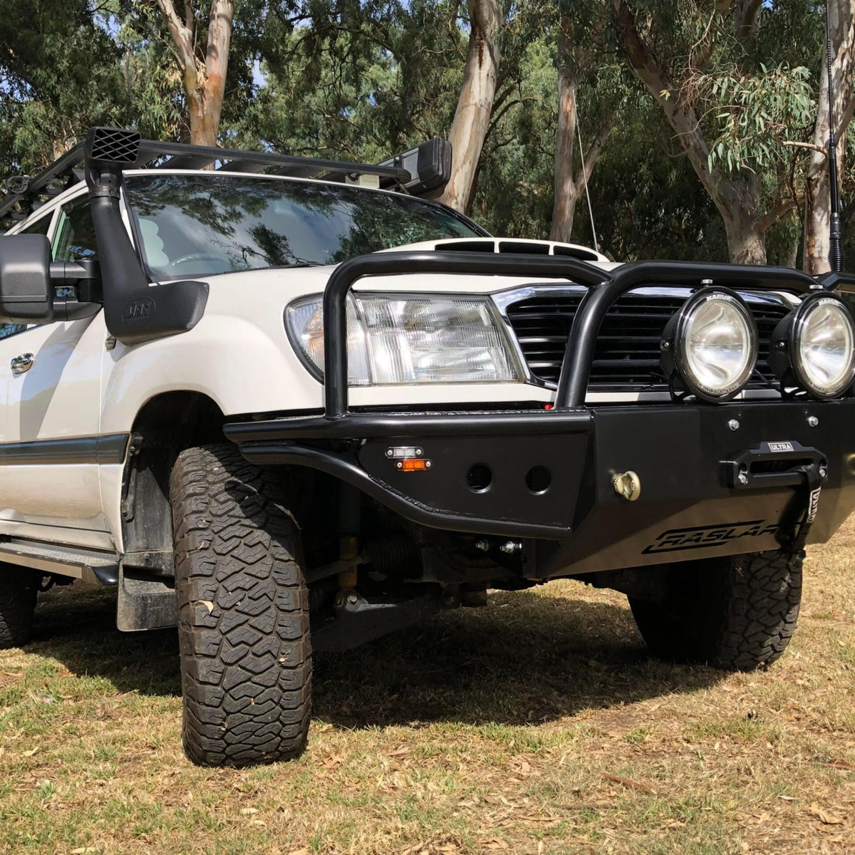 100 Series IFS Toyota LandCruiser New Style Azza Bull Bar - 2002