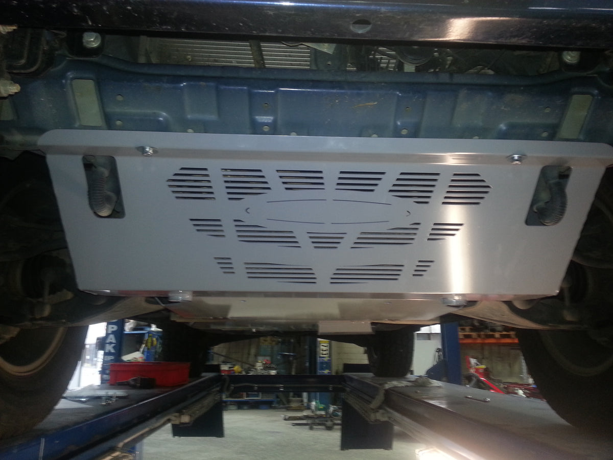 Brown Davis - Mitsubishi Pajero/Montero (1999-Present) - Front Guard