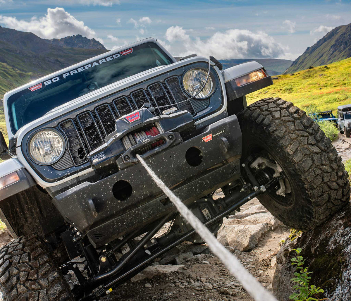 WARN ZEON XP 12-S 12,000lb 12V Electric Winch, 80ft Spydura Synthetic Rope