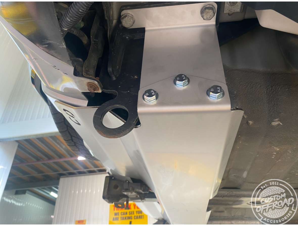 Custom Offroad - Mitsubishi Pajero Ns to NX Rear Bumper Guard 4mm Stainless