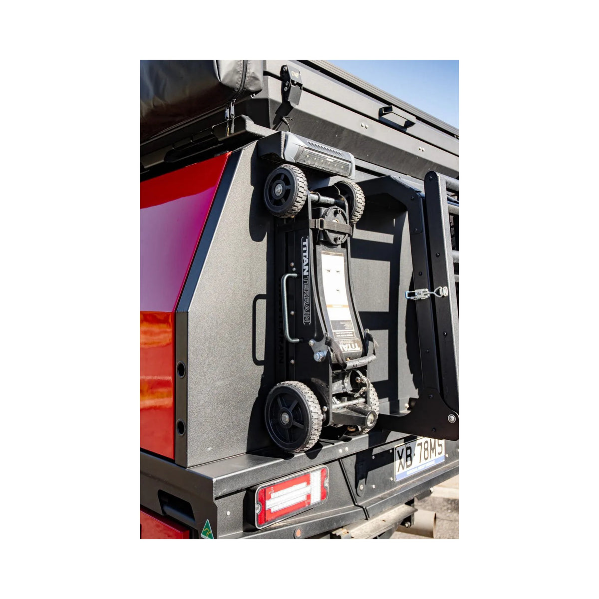 Rugged Floor 2T Jack Mounting Bracket by Titan Terrain